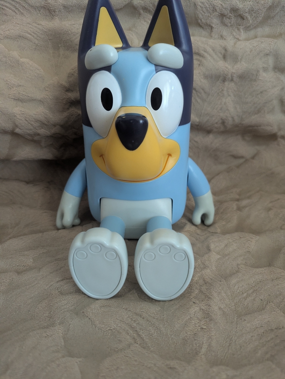 Bluey & Bingo 10” Figure Set Moose Toys 2 Pack Articulated Figures - Picture 5 of 9
